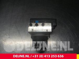 Used ABS pump Toyota HiAce II 2.5 D4-D 117 Kat. Price € 121,00 Inclusive VAT offered by van Deijne Onderdelen Uden B.V.