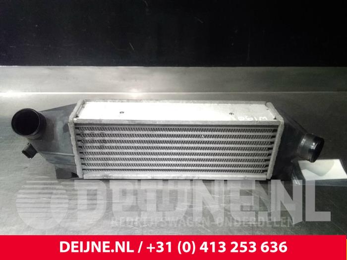 Usagé Intercooler Ford Transit 2.0 TDCi 16V Prix € 48,40 Prix TTC proposé par van Deijne Onderdelen Uden B.V.