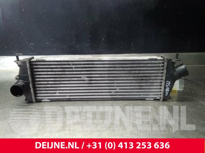 Usados Intercooler Nissan Primastar 2.0 dCi 90 Precio € 72,60 IVA incluido ofrecido por van Deijne Onderdelen Uden B.V.