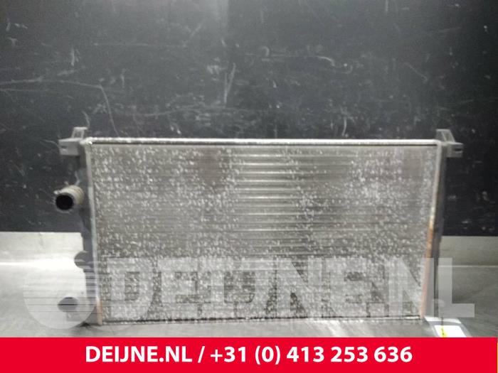Usagé Radiateur Opel Movano (4A1; 4A2; 4B2; 4B3; 4C2; 4C3) 3.0 CDTI 16V Prix € 48,40 Prix TTC proposé par van Deijne Onderdelen Uden B.V.
