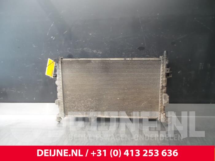 Używane Chlodnica Opel Combo (Corsa C) 1.3 CDTI 16V Cena € 36,30 Z VAT oferowane przez van Deijne Onderdelen Uden B.V.