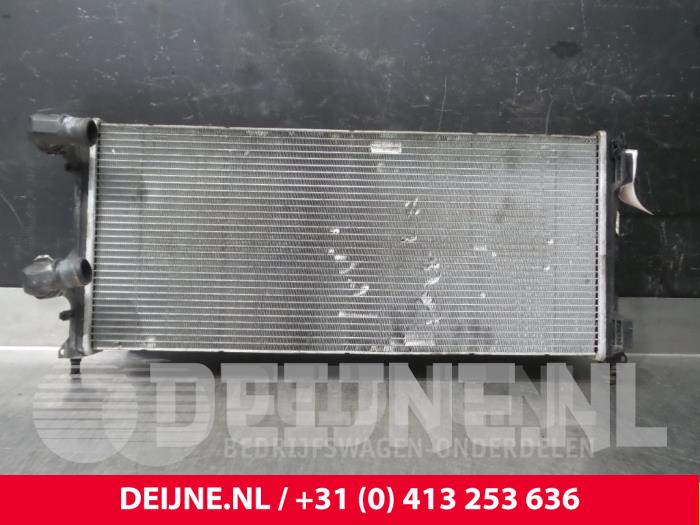 Usagé Radiateur Fiat Doblo Cargo (223) 1.9 JTD Multijet Prix € 48,40 Prix TTC proposé par van Deijne Onderdelen Uden B.V.