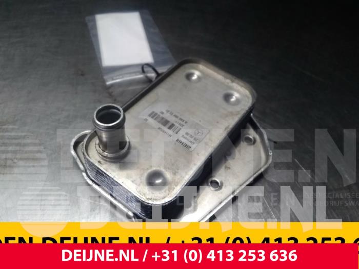Gebrauchte Ölkühler Mercedes Sprinter 3,5t (906.63) 315 CDI 16V Preis € 42,35 Mit Mehrwertsteuer angeboten von van Deijne Onderdelen Uden B.V.