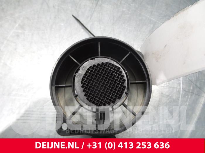 Gebrauchte Luftmengenmesser Volkswagen Crafter 2.5 TDI 30/32/35 Preis € 30,25 Mit Mehrwertsteuer angeboten von van Deijne Onderdelen Uden B.V.
