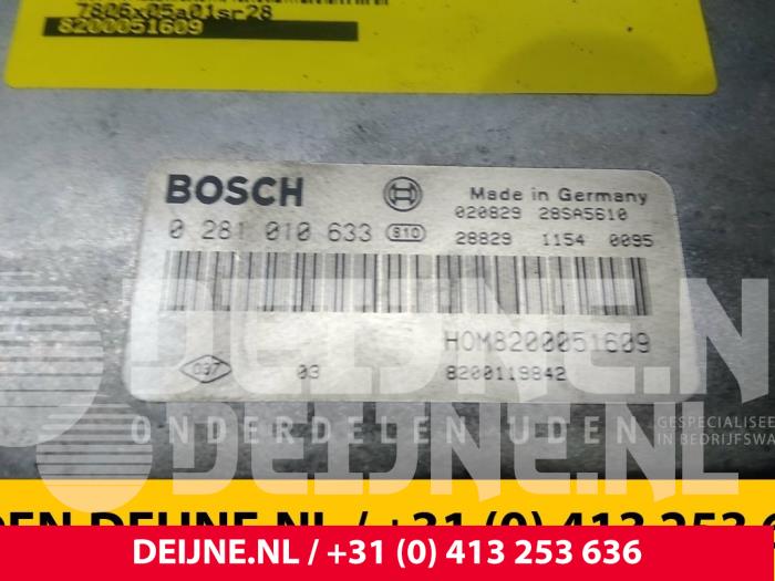 Engine management computer from a Opel Vivaro 1.9 DI 2002