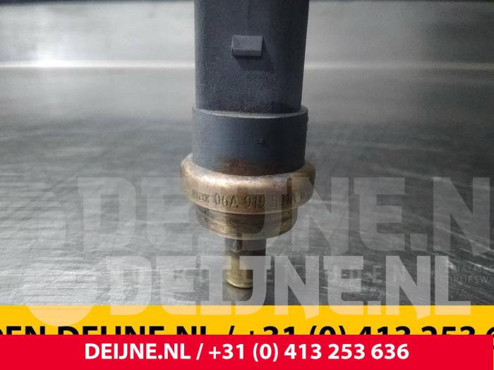 Engine temperature sensor from a Volkswagen Polo V (6R) 1.2 TDI 12V BlueMotion 2011