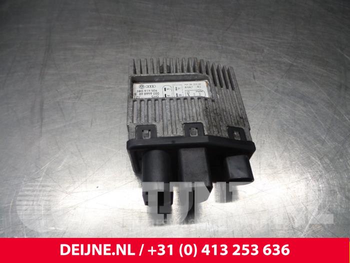 Used Cooling computer Volkswagen Multivan T5 (7E/7HC/7HF/7HM) 1.9 TDi Price € 24,20 Inclusive VAT offered by van Deijne Onderdelen Uden B.V.