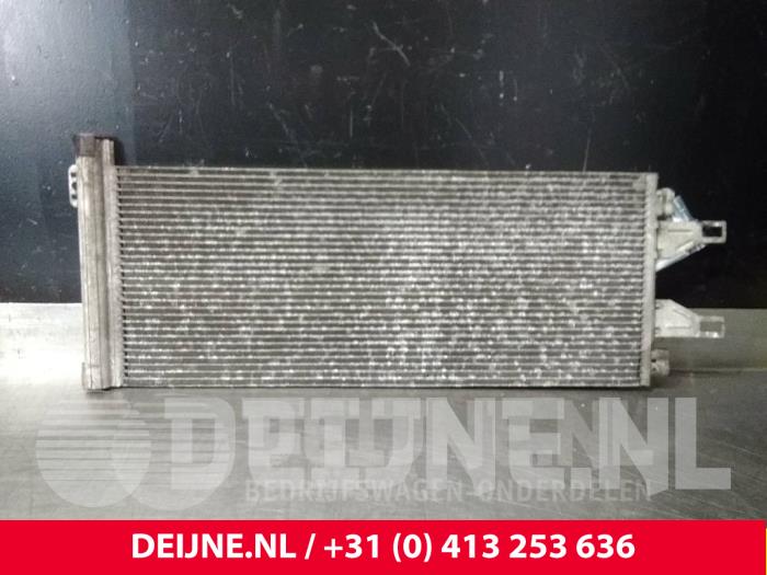 Air conditioning condenser from a Peugeot Boxer (U9) 2.2 HDi 100 Euro 4 2006