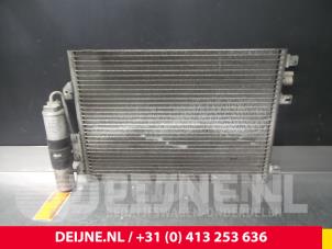 Usados Condensador de aire acondicionado Renault Kangoo (KC) 1.4 Precio € 72,60 IVA incluido ofrecido por van Deijne Onderdelen Uden B.V.
