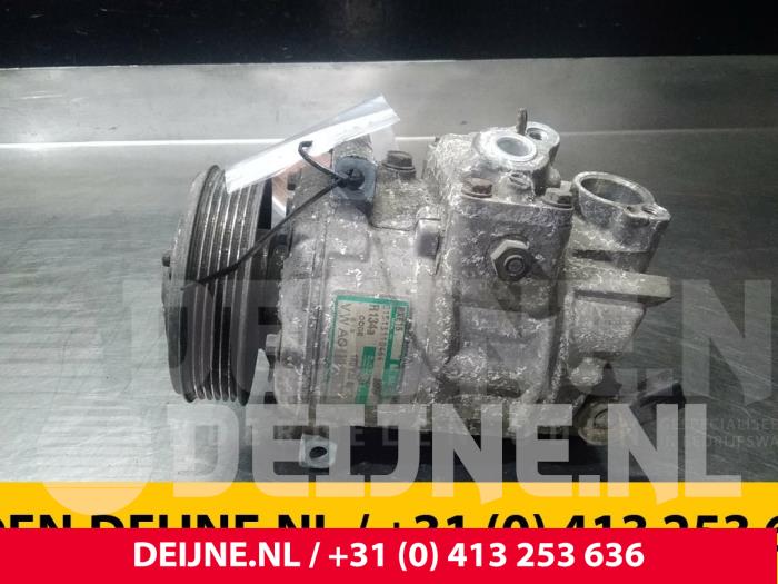 Usagé Pompe clim Volkswagen Caddy III (2KA,2KH,2CA,2CH) 2.0 SDI Prix € 121,00 Prix TTC proposé par van Deijne Onderdelen Uden B.V.