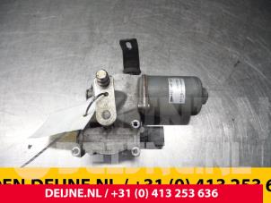 Used Front wiper motor Mercedes Sprinter 3t (906.61) 210 CDI 16V Price € 60,50 Inclusive VAT offered by van Deijne Onderdelen Uden B.V.