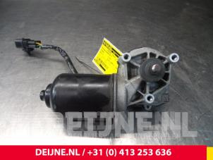 Used Front wiper motor Hyundai H-300 2.5 CRDi Price € 90,75 Inclusive VAT offered by van Deijne Onderdelen Uden B.V.