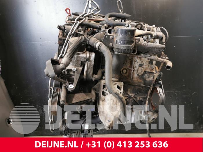 Motor de un Mercedes-Benz Vito (639.6) 2.2 109 CDI 16V 2004