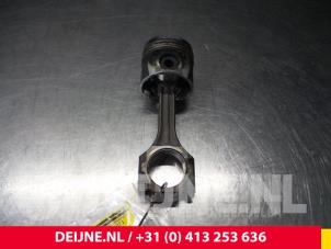 Used Piston Volkswagen LT II 28/31/35 2.5 TDi Price € 96,80 Inclusive VAT offered by van Deijne Onderdelen Uden B.V.
