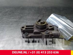 Used Booster pump Mercedes Vito (638.0) 2.2 CDI 108 16V Price on request offered by van Deijne Onderdelen Uden B.V.