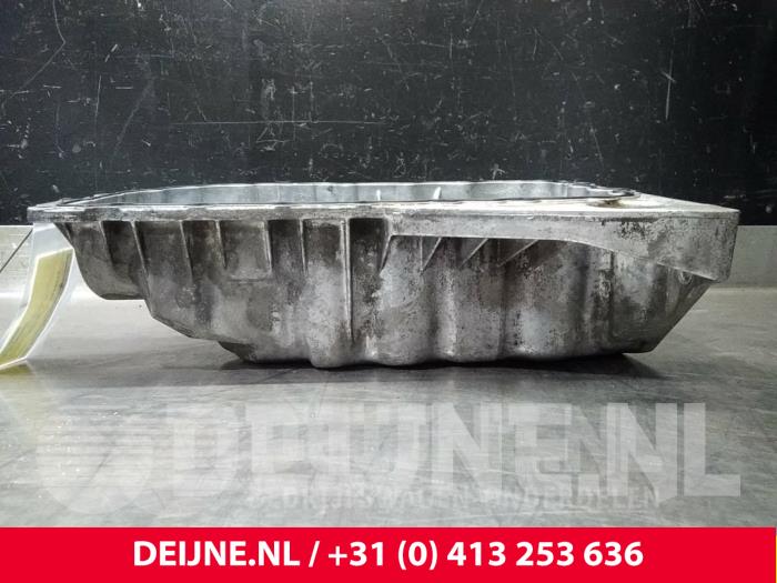 Gebrauchte Ölwanne Opel Vivaro 1.9 DI Preis € 36,30 Mit Mehrwertsteuer angeboten von van Deijne Onderdelen Uden B.V.