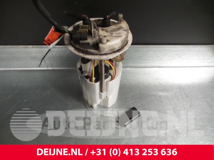 Usagé Pompe à carburant Peugeot Bipper (AA) 1.3 HDI Prix € 36,30 Prix TTC proposé par van Deijne Onderdelen Uden B.V.