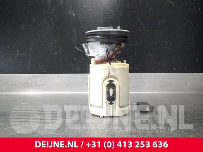 Usagé Pompe d'injection Seat Ibiza II (6K1) 1.6i S,SE,SXE Prix € 25,00 Règlement à la marge proposé par van Deijne Onderdelen Uden B.V.