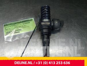 Usagé Injecteur (diesel) Volkswagen Caddy III (2KA,2KH,2CA,2CH) 1.9 TDI Prix € 72,60 Prix TTC proposé par van Deijne Onderdelen Uden B.V.
