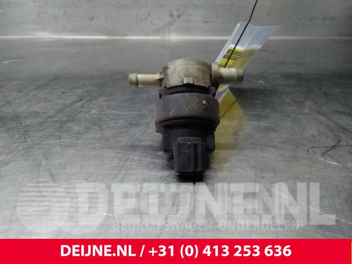 Usagé Limiteur de pression carburant Mercedes C (W202) 1.8 C-180 16V Prix € 15,00 Règlement à la marge proposé par van Deijne Onderdelen Uden B.V.