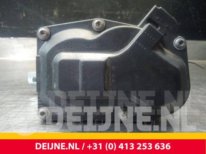 Usagé Boitier papillon Opel Corsa D 1.3 CDTi 16V ecoFLEX Prix € 24,00 Règlement à la marge proposé par van Deijne Onderdelen Uden B.V.