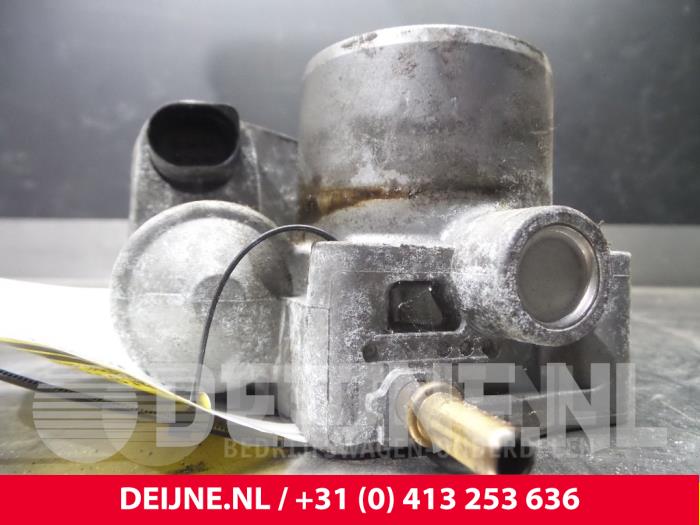 Gebrauchte Drosselklappengehäuse Renault Clio III (BR/CR) 1.6 16V Preis € 35,00 Margenregelung angeboten von van Deijne Onderdelen Uden B.V.