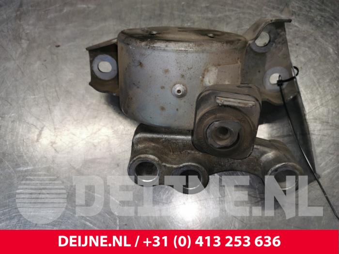 Used Engine mount Fiat Doblo Cargo (263) 1.6 D Multijet Price € 24,20 Inclusive VAT offered by van Deijne Onderdelen Uden B.V.