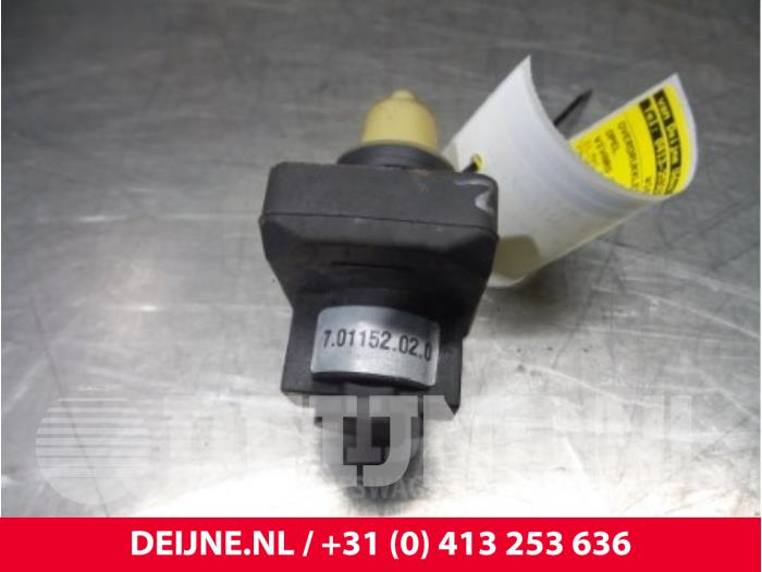 Gebrauchte Turbodruckregler Opel Vivaro 2.5 CDTI 16V Preis € 36,30 Mit Mehrwertsteuer angeboten von van Deijne Onderdelen Uden B.V.