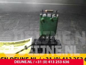 Used Heater resistor Volkswagen LT II 2.8 TDI Price € 12,10 Inclusive VAT offered by van Deijne Onderdelen Uden B.V.