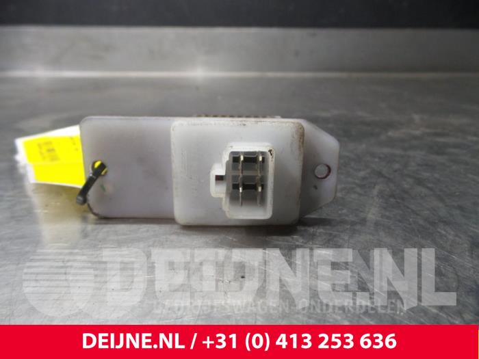 Heater resistor from a Mitsubishi Canter 2.8 D 1998