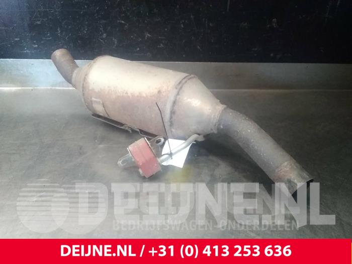 Usagé Catalyseur Volkswagen Transporter T5 1.9 TDi Prix € 242,00 Prix TTC proposé par van Deijne Onderdelen Uden B.V.