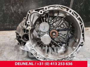 Usagé Boîte de vitesse Nissan Primastar 1.9 dCi 80 Prix € 544,50 Prix TTC proposé par van Deijne Onderdelen Uden B.V.