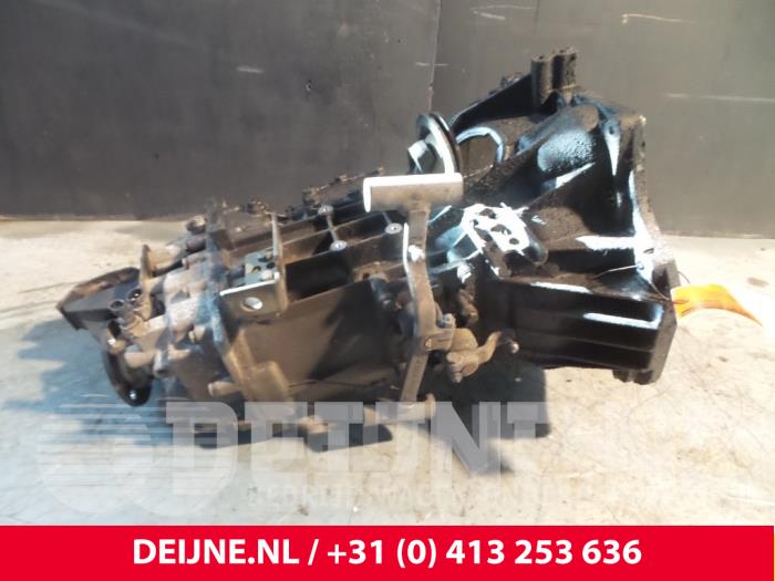 Gebrauchte Getriebe Iveco New Daily III 29L11 Preis € 484,00 Mit Mehrwertsteuer angeboten von van Deijne Onderdelen Uden B.V.