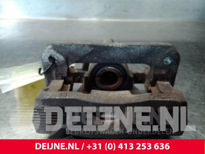 Rear brake calliper, left from a Mercedes-Benz A (W169) 2.0 A-200 CDI 16V 5-Drs. 2005