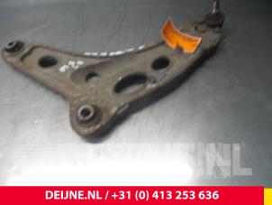 Used Front lower wishbone, left Nissan Primastar 2.5 dCi 150 16V Price on request offered by van Deijne Onderdelen Uden B.V.