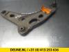 Front lower wishbone, left from a Nissan Primastar, 2002 2.5 dCi 150 16V, Delivery, Diesel, 2.464cc, 107kW (145pk), FWD, G9U632, 2006-09, J47J; J47V; J4AJ; J4AR; J4AV; J4BJ; J4BR; J4BV; J4CJ; J4CR; J4CV; J4DJ; J4DR; J4DV; J4EJ; J4ER; J4EV; J4NJ; J4NR; J4NV; J4PJ; J4PV; J4RJ; J4RV; J4XJ; J4XR; J4XV; J4YJ; J4YV 2009