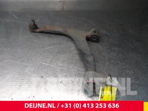 Used Front lower wishbone, left Citroen Berlingo 2.0 HDi Price on request offered by van Deijne Onderdelen Uden B.V.