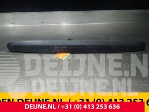Używane Listwa ozdobna pokrywy bagaznika Mercedes Citan (415.6) 1.5 109 CDI Cena na żądanie oferowane przez van Deijne Onderdelen Uden B.V.