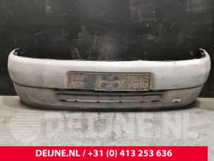 Gebrauchte Stoßstange vorne Citroen Berlingo Preis € 90,75 Mit Mehrwertsteuer angeboten von van Deijne Onderdelen Uden B.V.