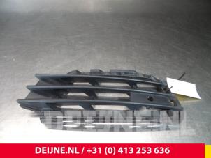 Used Bumper grille Volkswagen Touareg Price € 20,00 Margin scheme offered by van Deijne Onderdelen Uden B.V.