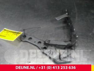 Used Bonnet Hinge BMW X3 Price € 25,00 Margin scheme offered by van Deijne Onderdelen Uden B.V.