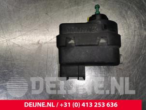 Used Headlight motor Nissan Primastar 2.5 dCi 140 16V Price € 18,15 Inclusive VAT offered by van Deijne Onderdelen Uden B.V.