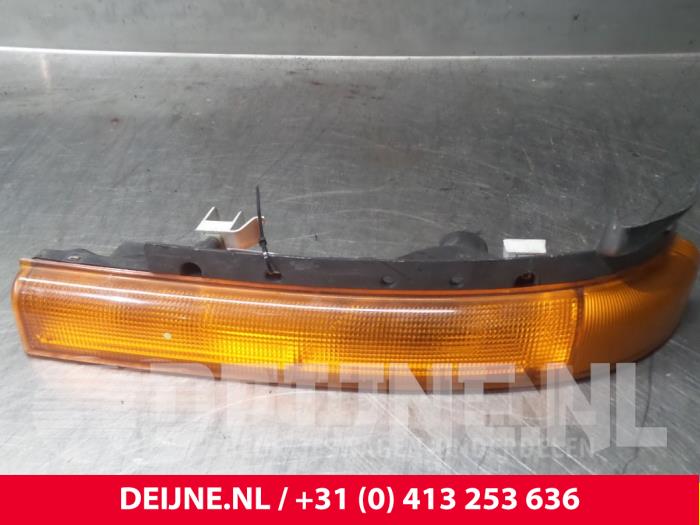 Clignotant Avant Droit MISTUBISHI SPACE STAR – Transparent, Certifié ECE, Avec Support De Lampe – Réf. MR416900