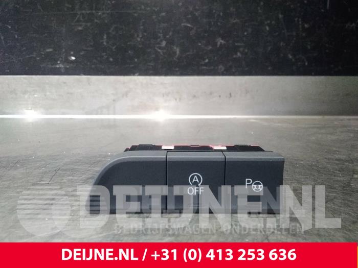 Używane Przelacznik Start/Stop Audi Q3 (8UB/8UG) 2.0 16V TFSI 170 Quattro Cena € 30,00 Procedura marży oferowane przez van Deijne Onderdelen Uden B.V.