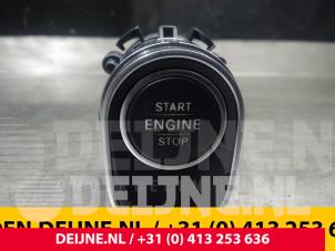 Gebrauchte Start/Stopp Schalter Mercedes Sprinter 3,5t (907.6/910.6) 311 CDI 2.1 D FWD Preis € 12,10 Mit Mehrwertsteuer angeboten von van Deijne Onderdelen Uden B.V.