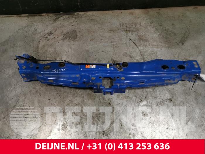 Begagnade Front Ford Transit Pris € 72,60 Inklusive moms erbjuds av van Deijne Onderdelen Uden B.V.