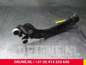 Usagé Roulette porte coulissante gauche Mercedes Vito (447.6) 1.6 109 CDI 16V 4x4 Prix € 48,40 Prix TTC proposé par van Deijne Onderdelen Uden B.V.