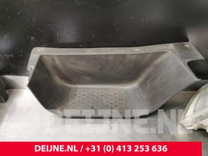 Used Step insert, right Iveco Daily Price on request offered by van Deijne Onderdelen Uden B.V.