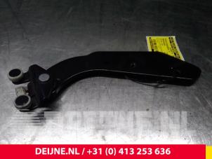 Used Sliding door roller, right Mercedes Vito (447.6) 1.6 109 CDI 16V 4x4 Price € 24,20 Inclusive VAT offered by van Deijne Onderdelen Uden B.V.