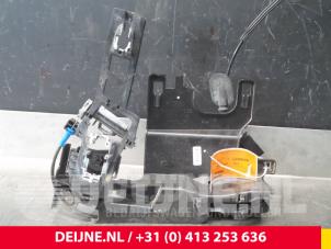 Used Door lock mechanism 2-door, right Ford Fiesta 6 (JA8) 1.6 TDCi 16V 95 Price € 14,00 Margin scheme offered by van Deijne Onderdelen Uden B.V.